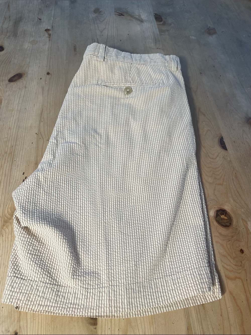 Roundtree & Yorke Seersucker Bermuda Shorts Beige White Preppy Golf
